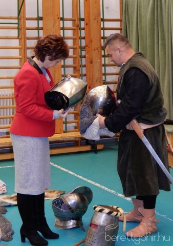 Történelmi vetélkedő 01